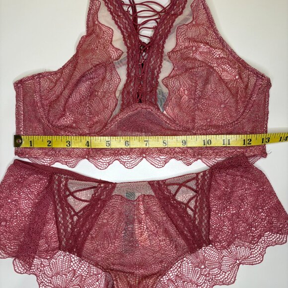 Victoria's Secret Bralette Set Womens Size Medium Rose Lace Strappy Cross Back - Picture 6 of 9